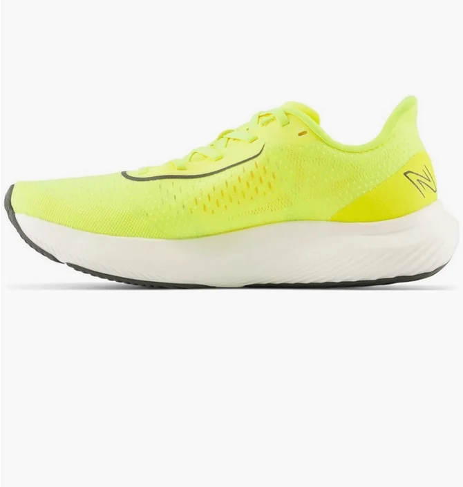Кроссовки мужские New Balance Fuelcell Rebel V3 Yellow MFCXCP3
