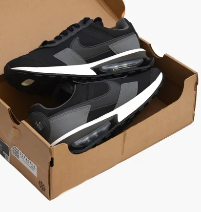 Кросівки чоловічі Nike Air Max Pre-Day Black DA4263-001