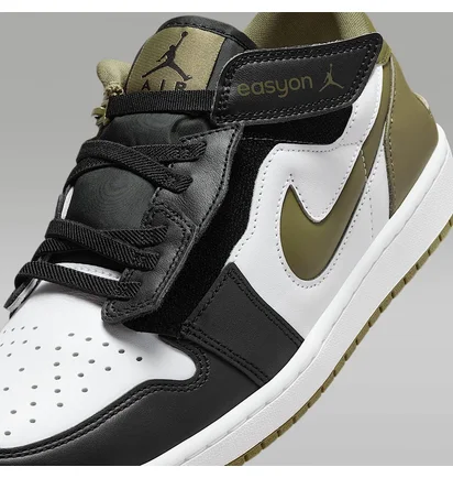 Кросівки чоловічі Air Jordan 1 Low Flyase White DM1206-102