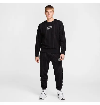 Свитшот мужской Nike Sportswear Club Fleece Crewneck Sweatshirt Black HJ2157-010