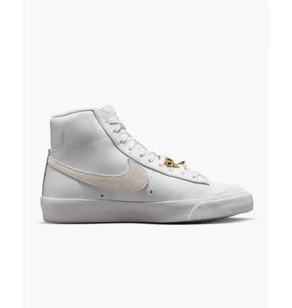 Кросівки жіночі Nike Blazer Mid 77 White Fb8475-100
