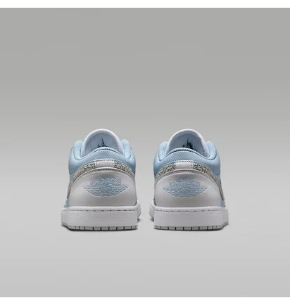 Кроссовки мужские Air Jordan 1 Low Se Light Blue IB7692-400