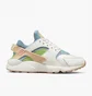 Кросівки жіночі Nike Air Huarache Se Sun Club White Dq0117-100