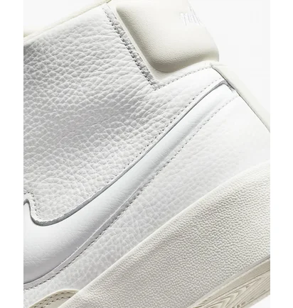 Кросівки жіночі Nike Blazer Mid Victory White Dr2948-100