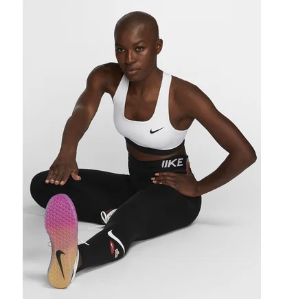 Топ женский Nike Womens Medium-Support Non-Padded Sports Bra White Bv3900-100