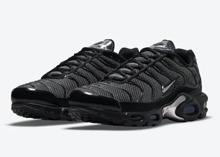 Кроссовки женские Nike Wmns Nike Air Max Plus Black DQ0850-001