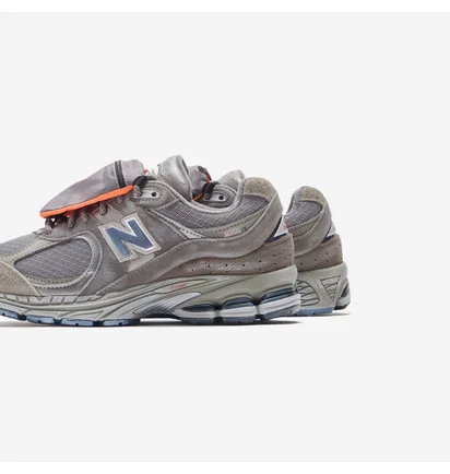 Кросівки чоловічі New Balance 2002R Grey M2002RVA