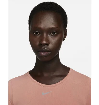 Футболка женская Nike Dri-Fit Adv Aura WomenS Slim-Fit Short-Sleeve Top Orange DD0588-618