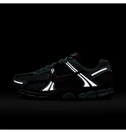 Кроссовки женские Nike Zoom Vomero 5 Multi IB7700-400