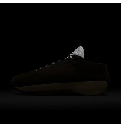 Кроссовки мужские Air Jordan 40 Heritage Olive HQ2077-200