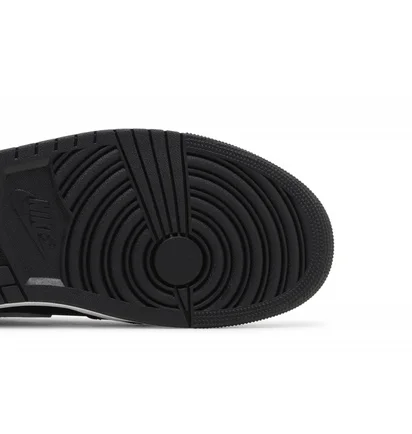 Кросівки чоловічі Air Jordan 1 Retro High Og Black/White DZ5485-010