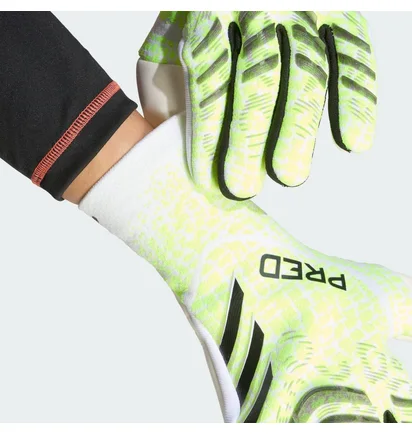 Перчатки вратарские Adidas Predator Gl Pro Green JJ3532