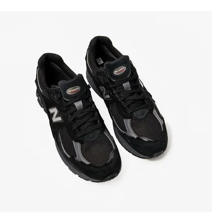 Кроссовки унисекс New Balance 2002R Black U20023MB