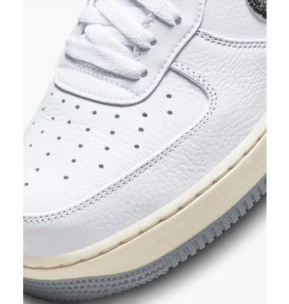 Кроссовки мужские Nike Air Force 1 07 Lx Shoes White DV7183-100