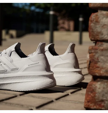 Кросівки чоловічі Adidas Ultraboost 5 Shoes White ID8813