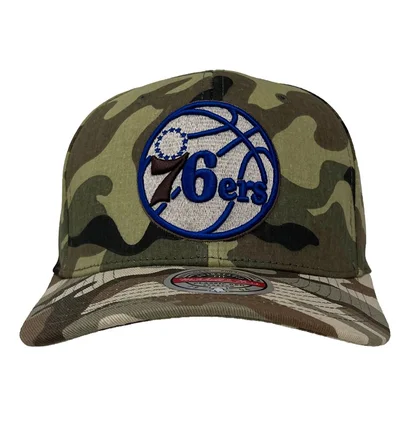 Кепка унисекс Mitchell & Ness Nba Philadelphia 76Ers Woodland Desert Stretch Snapback Camo/Green 6HSSMM19494-P76CMWD