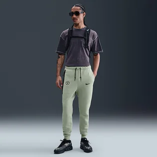 Штаны мужские Nike Sportswear Chelsea Fc Tech Fleece Joggers Olive HJ6442-370