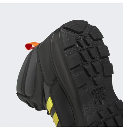 Ботинки мужские Adidas Chasker Boots Black Hq2067
