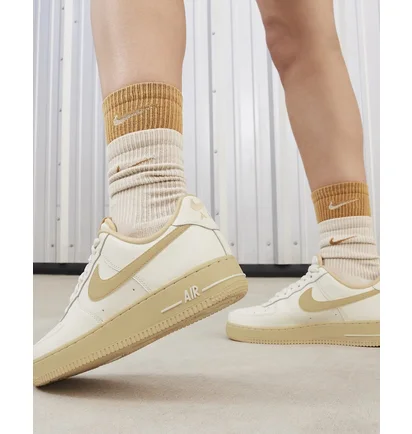 Кроссовки женские Nike Air Force 1 ’07 Shoes Beige FZ3597-133