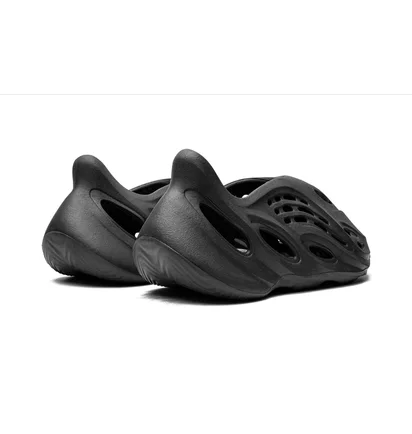 Тапочки мужские Adidas Yeezy Foam Runner Black HP8739
