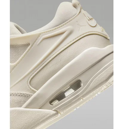 Кросівки жіночі Air Jordan 4Rm Shoes Beige FQ7940-200