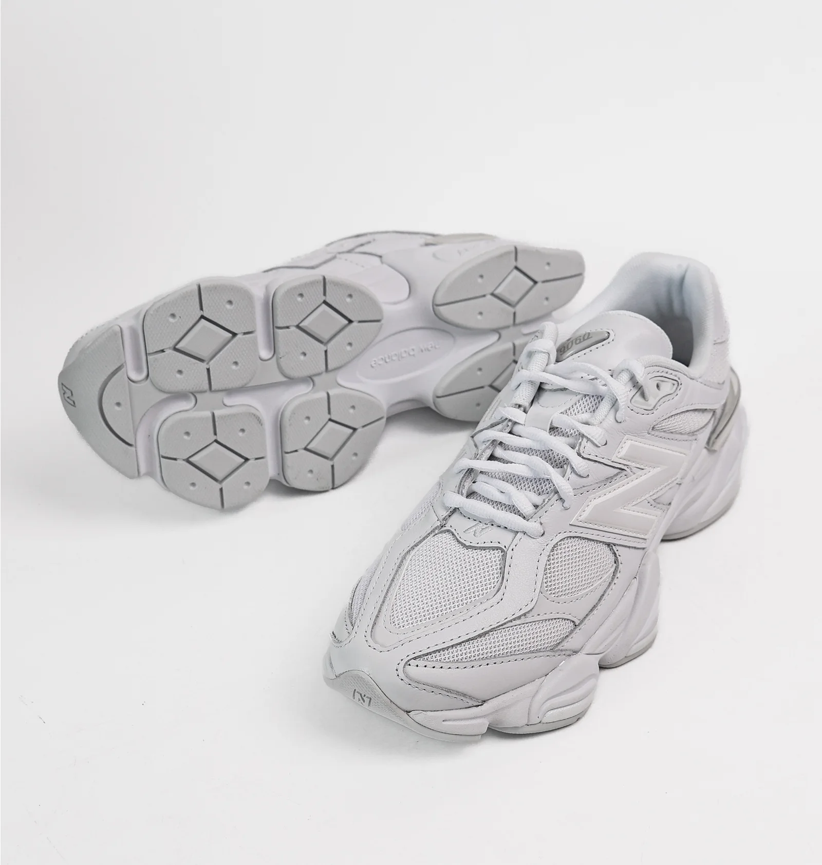 ᐉ Кросівки унісекс New Balance 9060 Shoes White U9060NRJ
