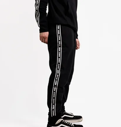 Спортивний костюм чоловічий Nike Club Fleece Graphics Hooded Track Suit Black FB7296-010
