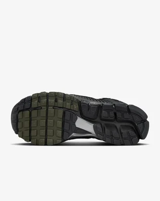 Кросівки чоловічі Nike Zoom Vomero 5 Black/Green HV2527-001