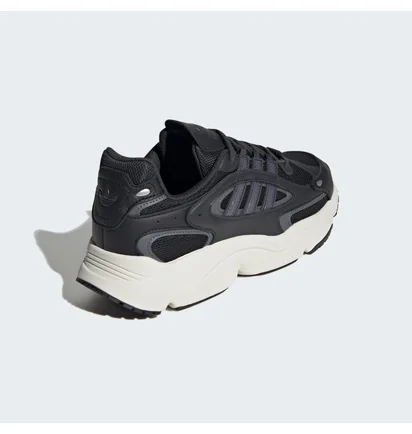 Кросівки чоловічі Adidas Ozmillen Shoes Black ID5831