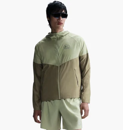 Ветровка мужская Nike Sw Air Run Olive HM0187-276