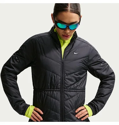 Куртка женская Nike Swift Tf Black HV2744-010