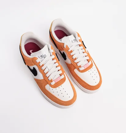 Кросівки жіночі Nike Air Force 1 Lxx Brown/White Dq0858-100