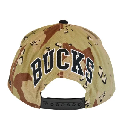Кепка унисекс Mitchell & Ness Nba Snapback Milwaukee Bucks Camo/Green HHSS1101-MBUYYPPPCAMO