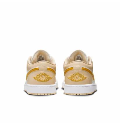 Кросівки жіночі Nike 1 Low White/Beige DC0774-170