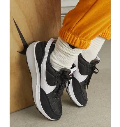 Кроссовки женские Nike Waffle Debut Black Dh9523-002