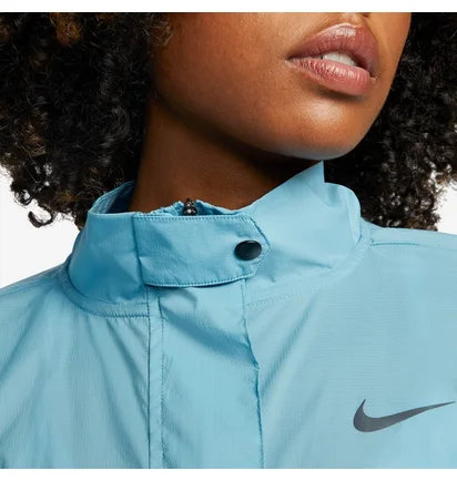 Куртка жіноча Nike Run Division Jacket Light Blue DQ5957-424