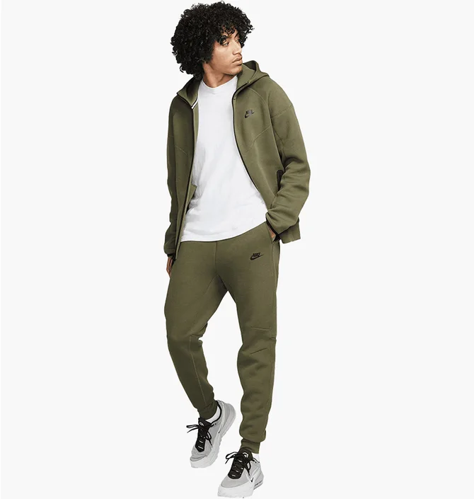 Спортивный костюм мужской Nike Sportswear Tech Fleece Tracksuit Green FB7921-222__FB8002-222