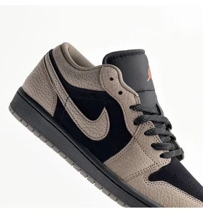 Кроссовки мужские Air Jordan 1 Low Beige/Black IB7109-005