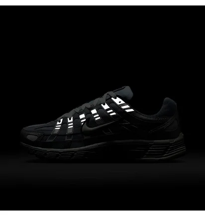 Кросівки чоловічі Nike P-6000 Metallic IH4465-095