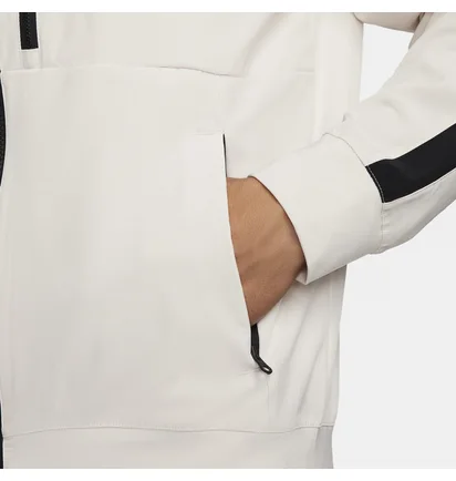Спортивный костюм мужской Nike Dri-Fit Lebron X Liverpool Fc White FN7132-104