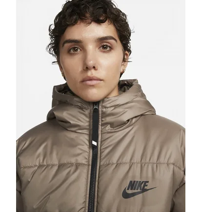 Куртка женская Nike W Nsw Syn Tf Rpl Hd Jkt Brown Dx1797-040