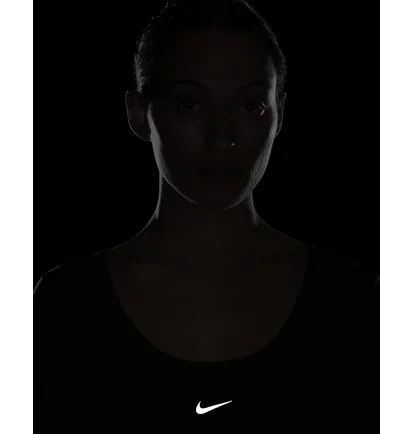Футболка женская Nike One Classic Crop Top Dri-Fit Black FN2851-010