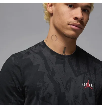 Футболка чоловіча Air Jordan Crewneck Tee Black HV5090-045