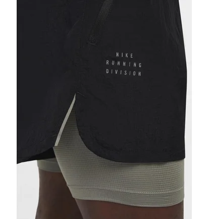 Шорты мужские Nike Stride Running Division 5 Dri-Fit Water-Repellent 2-In-1 Running Shorts Black FZ1135-010