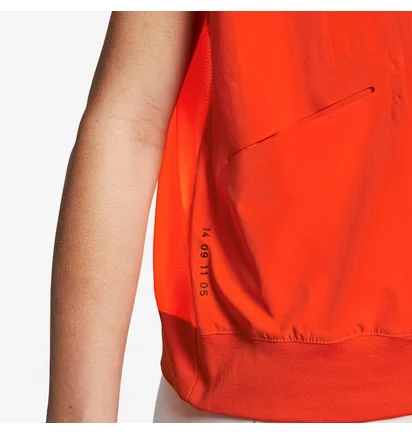 Футболка женская Nike Sportswear Tech Pack Vest Orange AR3047-891