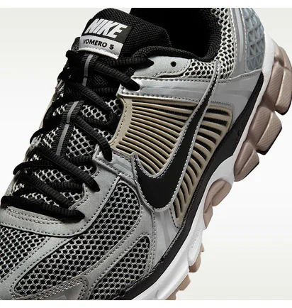 Кросівки чоловічі Nike Zoom Vomero 5 Grey FJ4151-007