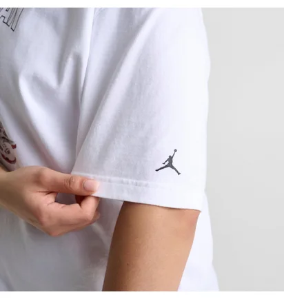 Футболка жіноча Air Jordan Short-Sleeve Oversized Graphic T-Shirt White FN5703-100