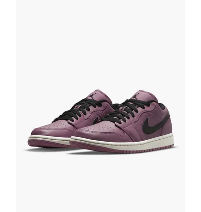 Кросівки жіночі Air Jordan 1 Low Se Violet DC7268-500