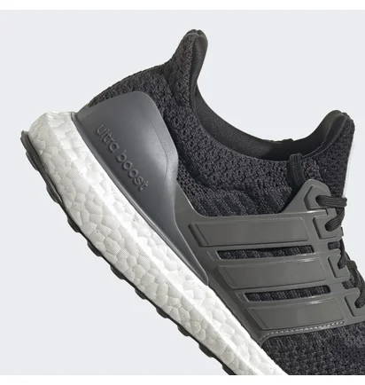 Кроссовки унисекс Adidas Ultraboost 5.0 Dna Black Fz1855