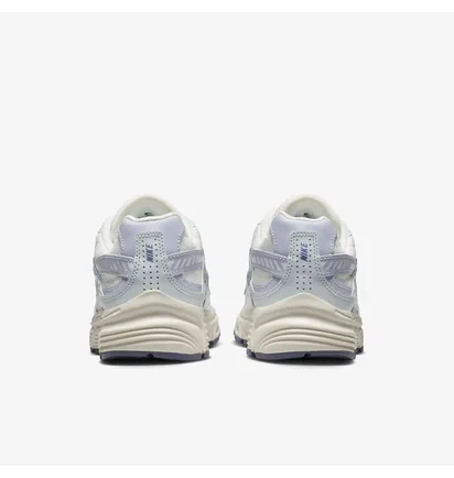 Кросівки жіночі Nike Initiator White/Light Blue IB4339-121